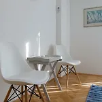 Pensión Nugal 3*