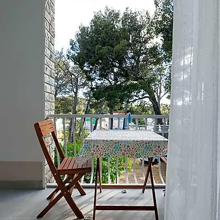 Nugal Pensión Makarska