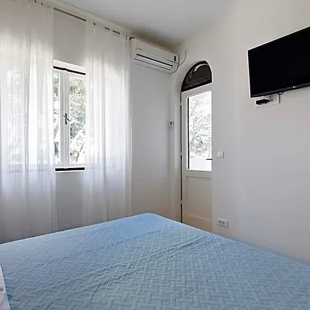 Pensión Nugal Makarska
