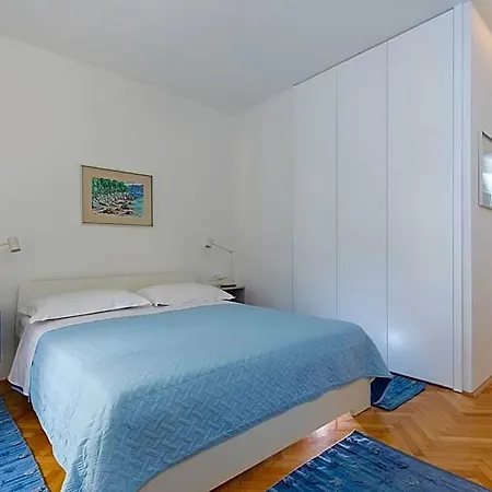 Nugal 3* Makarska