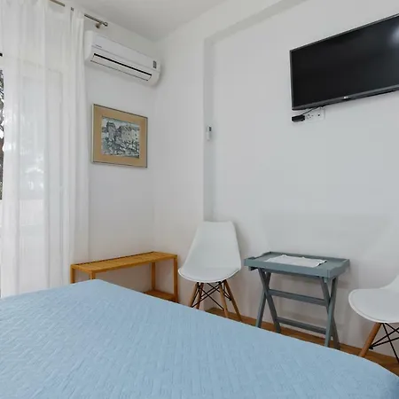 Nugal Πανσιόν Μακάρσκα