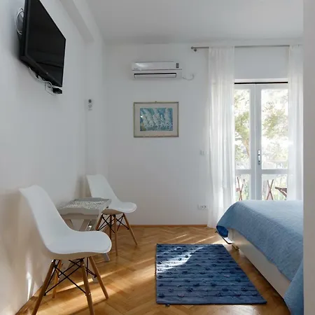 Pensión Nugal 3*
